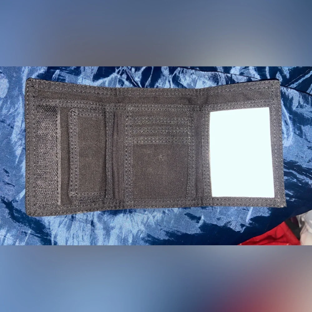Vans off the wall Tri-fold Wallet Grey & Black Checkerboard - Picture 2 of 4